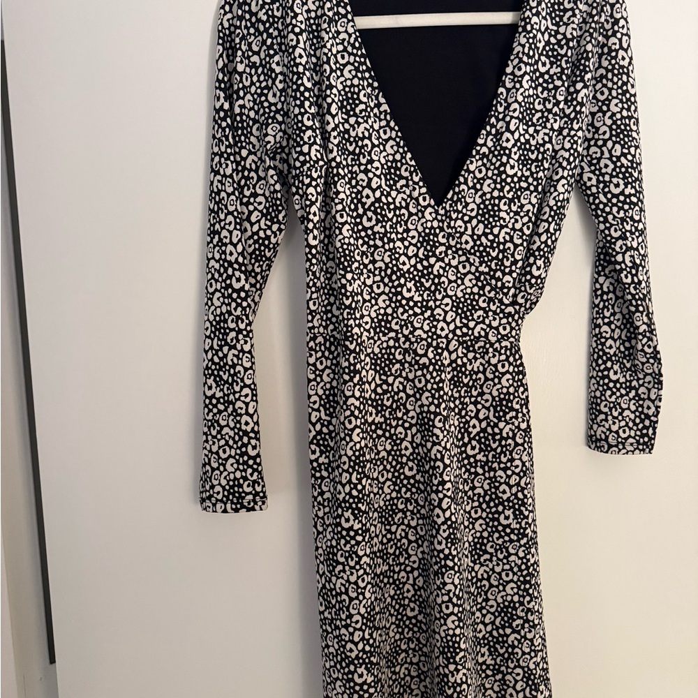 LOFT Black and White Patterned Long Sleeve Dress